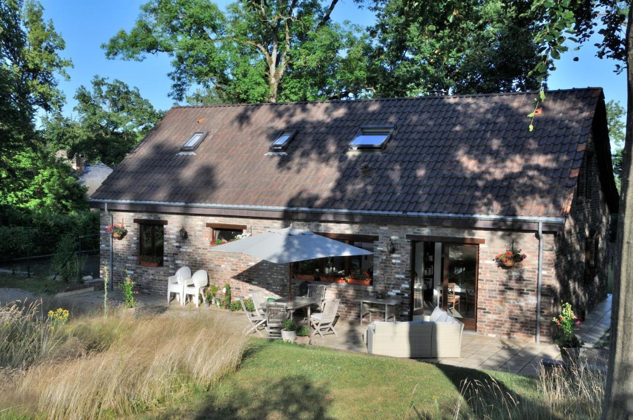 Suite Familiale Avec 2 Chambres Dans Une Villa - Quartier Vert Et Boise - 5 Kms De Namur Eksteriør bilde
